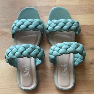 Braided sandals seaform green